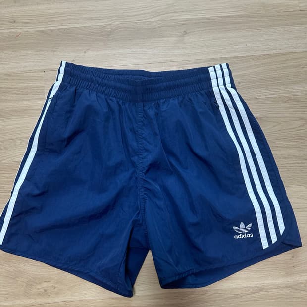 아디다스 스프린터 쇼츠 반바지 네이비 M 사이즈 새제품급 런닝