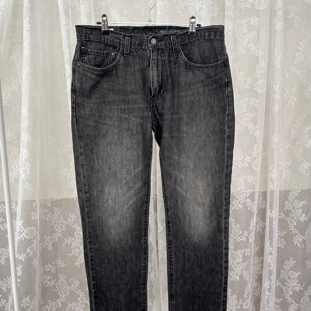 34) 리바이스 511 퍼포먼스 데님 청바지 흑청