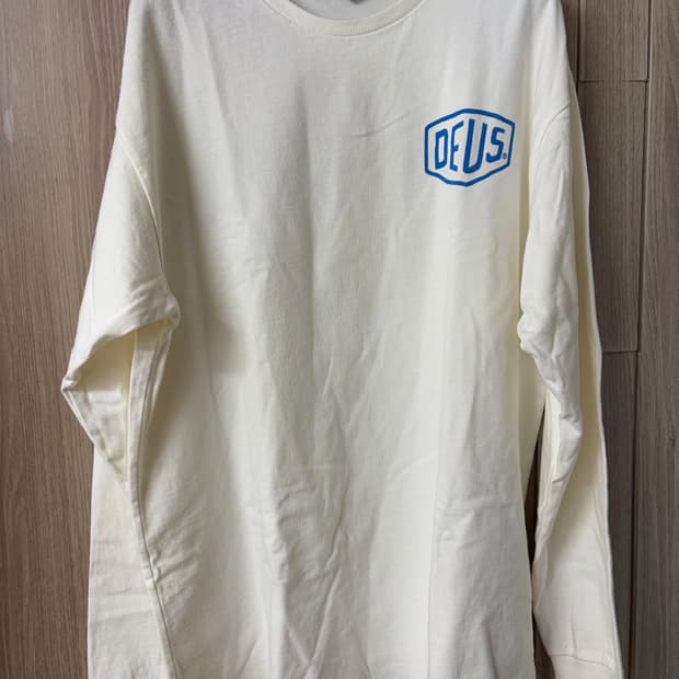 데우스 롱슬리브