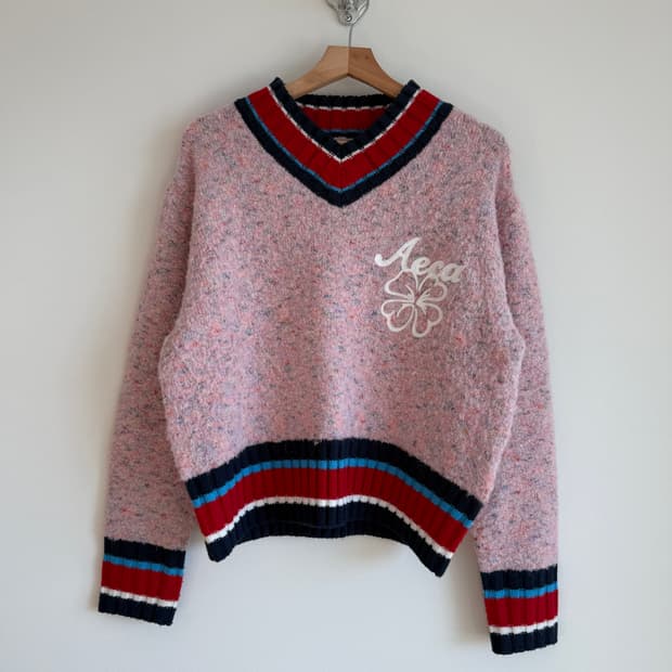 에이카화이트(AECA WHITE) 브이넥 니트