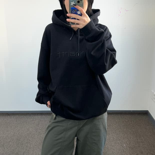 Carhartt 칼하트 블랙 자수로고 블랙 후드티