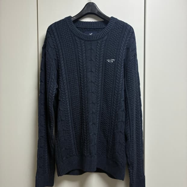 홀리스터 꽈배기 니트