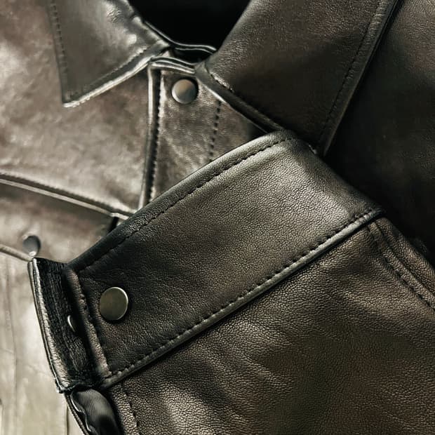 느와르라르메스 트러커 46 팝니다.