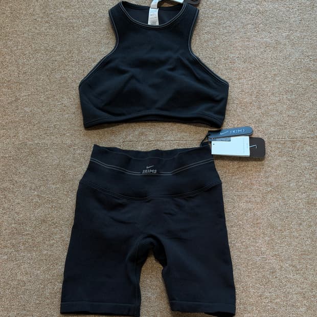 나이키 스킴스 골지 심리스 상하의 세트