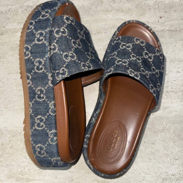 GUCCI GG DENIM SLIDE SANDAL