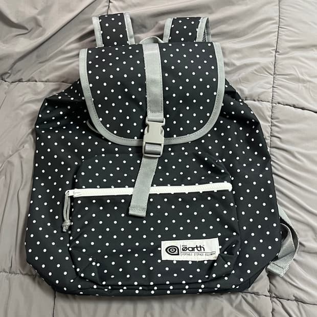 디얼스 도트 백팩