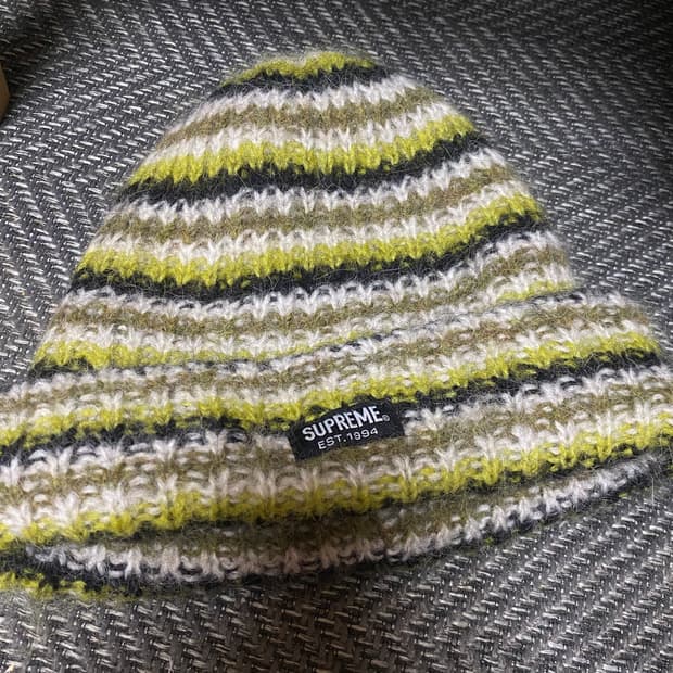 슈프림 스트라이프 비니