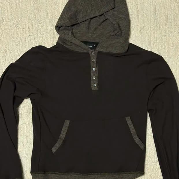 아캄 콘트라스트 로고 버튼 후디 후드티 후드 브라운 2사이즈