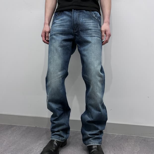 디젤 빈티지 워싱 부츠컷 데님 팬츠