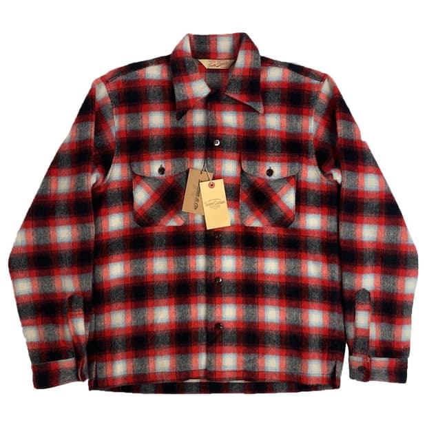 Trophy clothing . Wool shirt