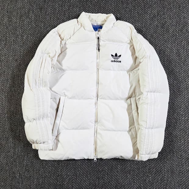 아디다스 오리지널스 슈퍼스타 아이보리 봄버 패딩