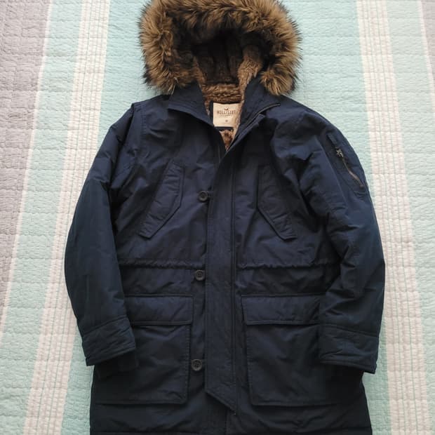  아베크롬비 홀리스터 울프죠 인조모피 후드야상파카. M 105사이즈