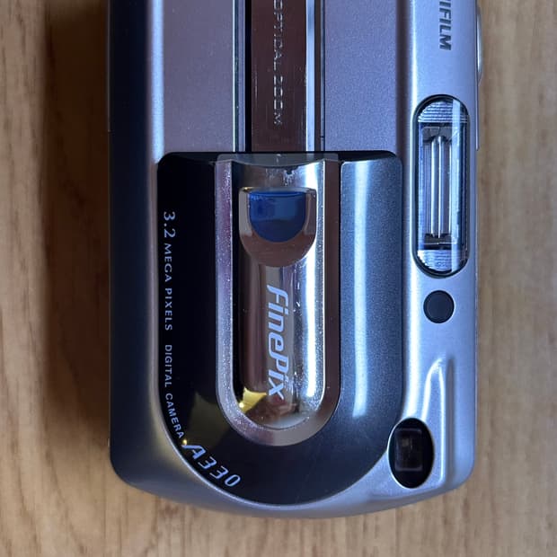 후지필름 파인픽스 A330