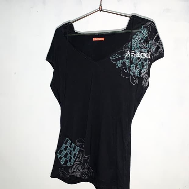 Oriental graphic hooded top