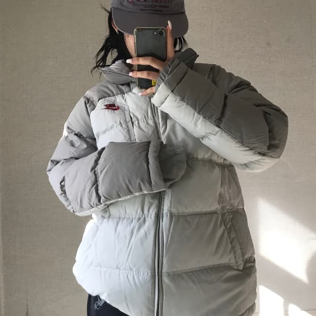 나이키 라이트그레이 패딩