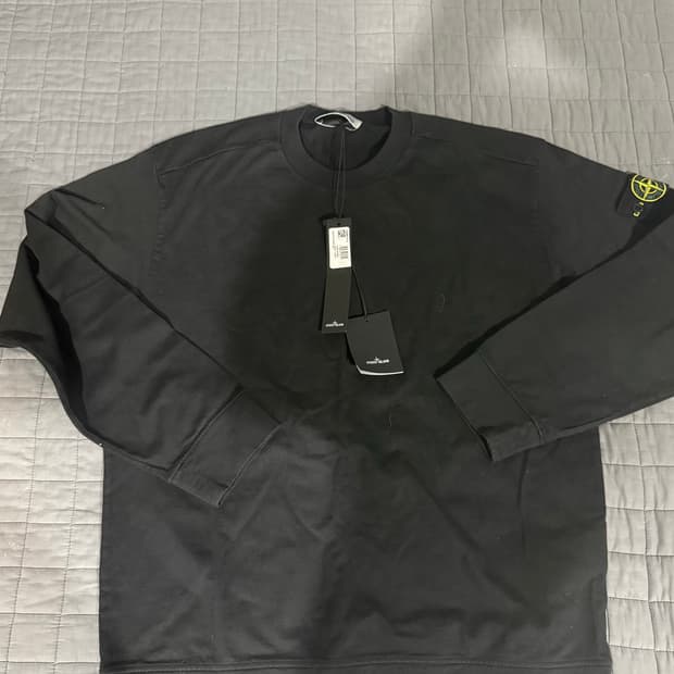 스톤아일랜드 맨투맨 L사이즈 새상품