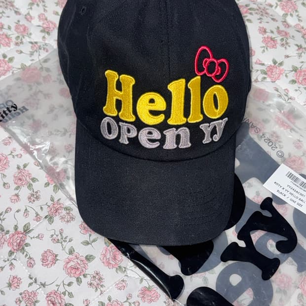KITTY X YY HELLO BALL CAP