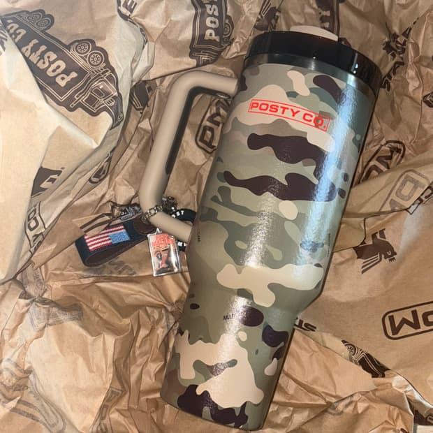 스탠리 퀜처 포스트 말론 해머톤 멀티캠 