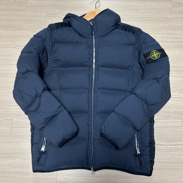 23FW 심리스 터널 나일론 다운 네이비 M 판매