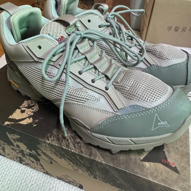 로아 하이킹 락파 메쉬 카키 (풀박스) 275