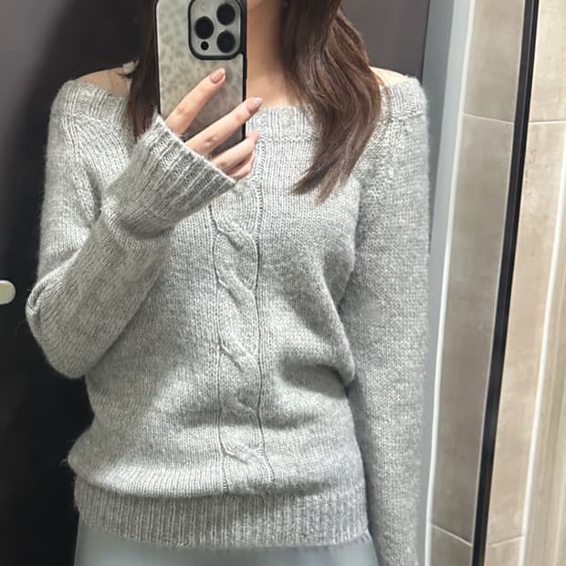 오프숄더 울 니트