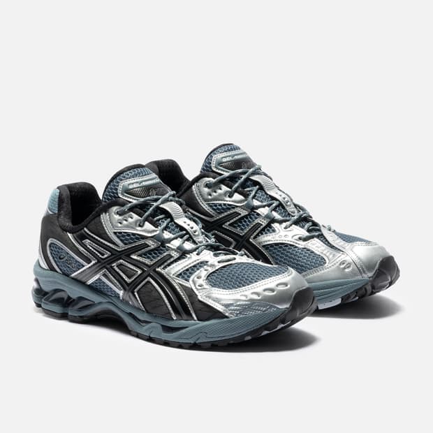 아식스 젤님버스 10.1 / 280사이즈