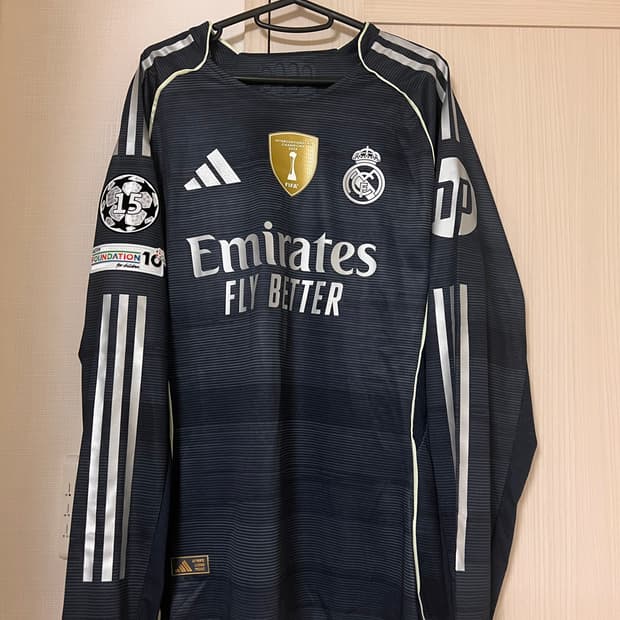 25-26 레알 어웨이 긴팔 팝니다