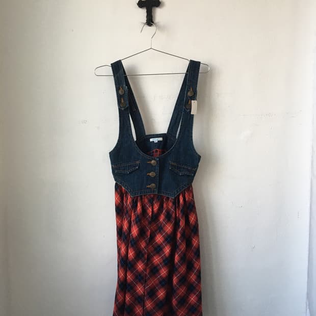 Skirt layered denim vest