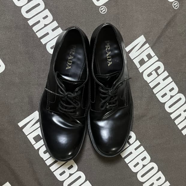 프라다 더비슈즈