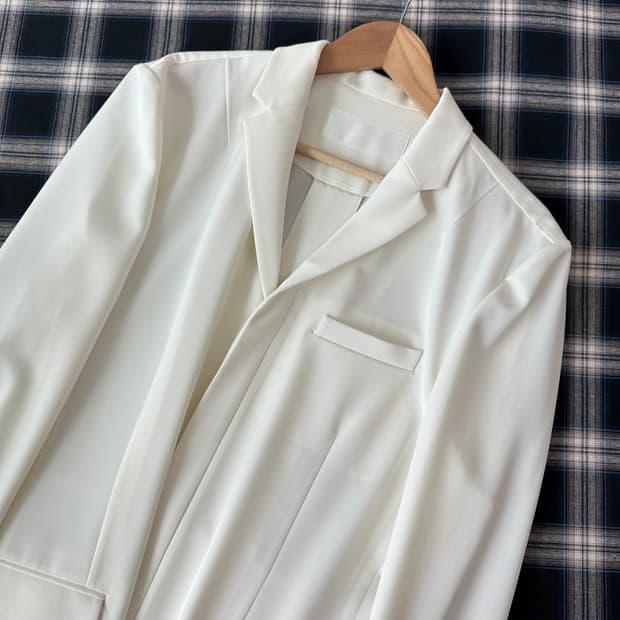 Juun.j 준지 화이트 자켓 13ss 컬렉션 의상