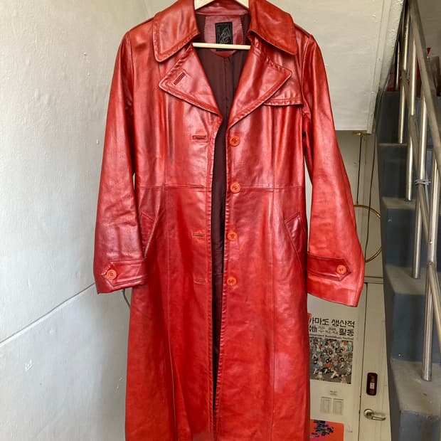 리얼 레더 버건디 브릭 코트