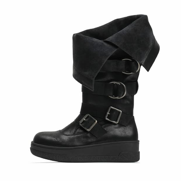이크닉 103 matte buckle strap boots 235