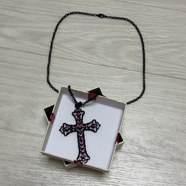 빈티지 보라색 큐빅 십자가 목걸이