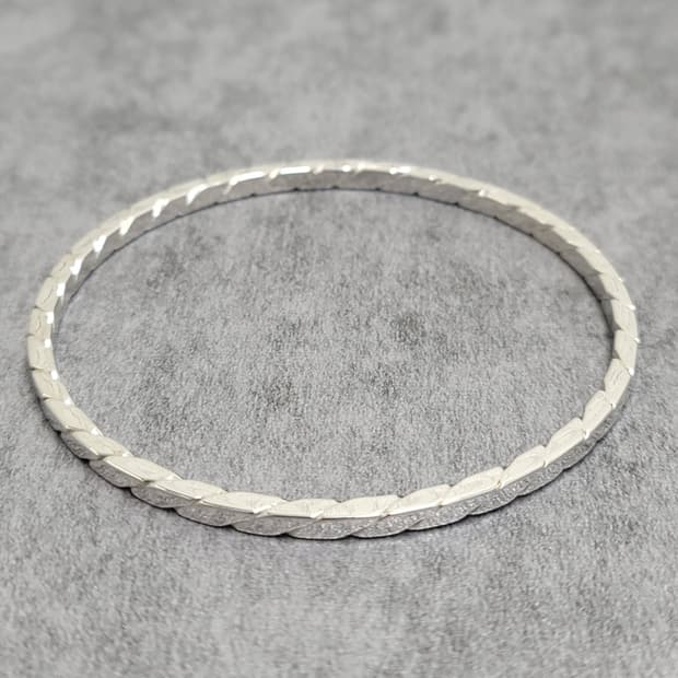 unique bangle