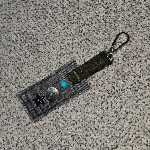 칼하트 버튼 핸드메이드 커스텀 카라비너 키링 / 11906