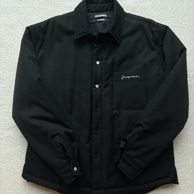 [48] Jacquemus Le raphia padded shirts