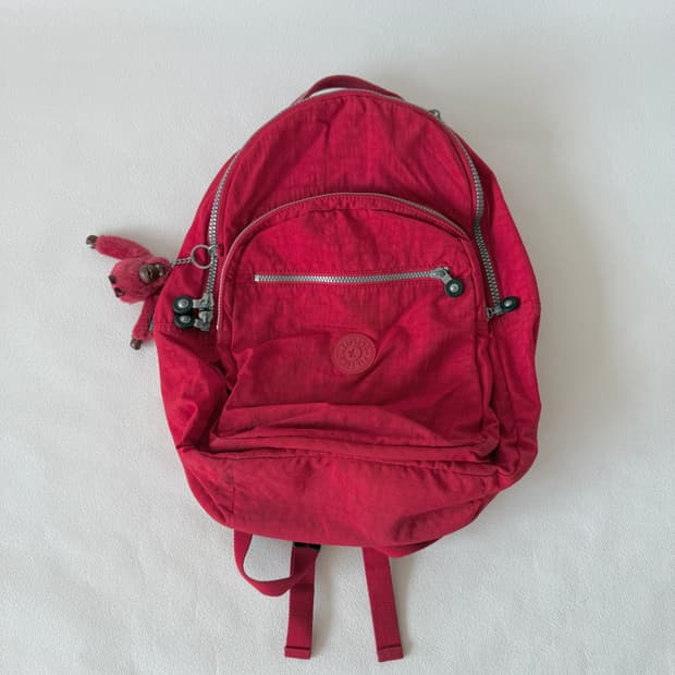 키플링(Kipling) 레드 백팩