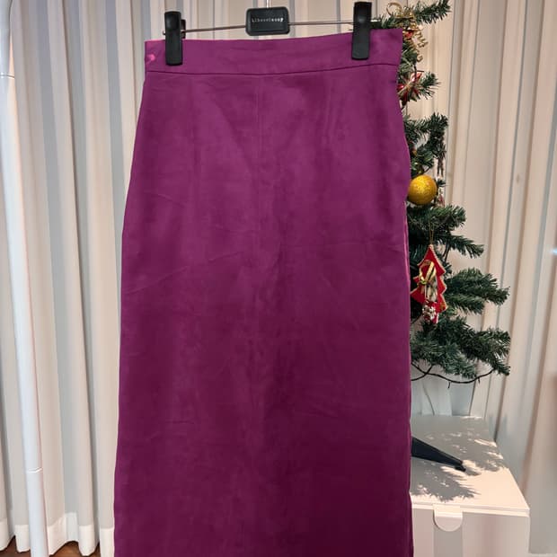 쨍한 색감 치마