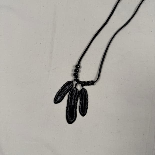 캐피탈 이글 깃털 페더 펜던트 목걸이