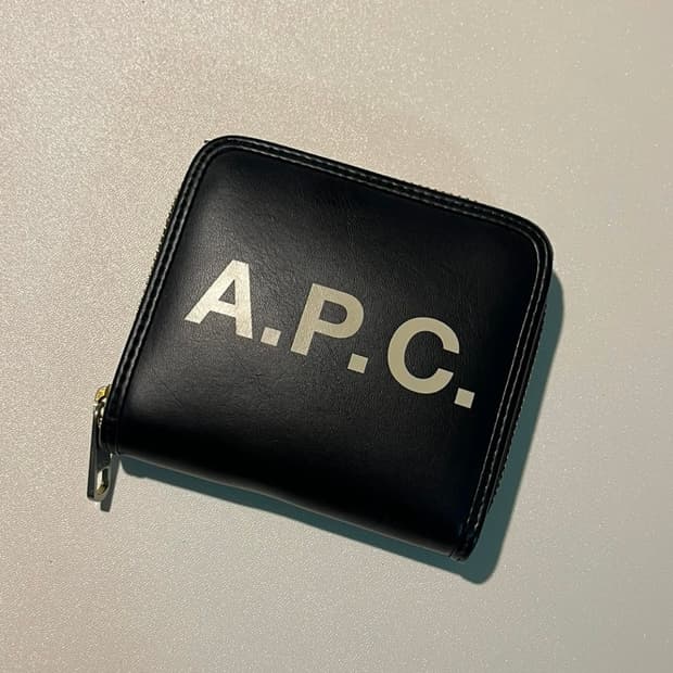 A.P.C 반지갑