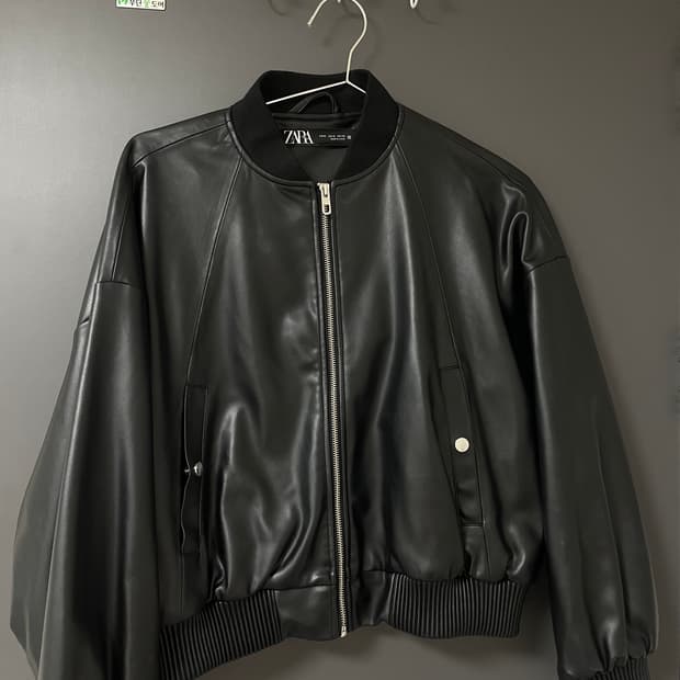 자라 가죽 봄버