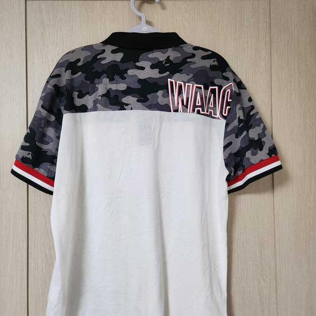 WAAC 카모 배색 반팔 카라티 화이트