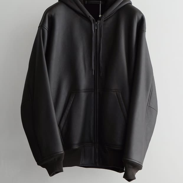 코모리 25AW 양가죽 지퍼 파카
