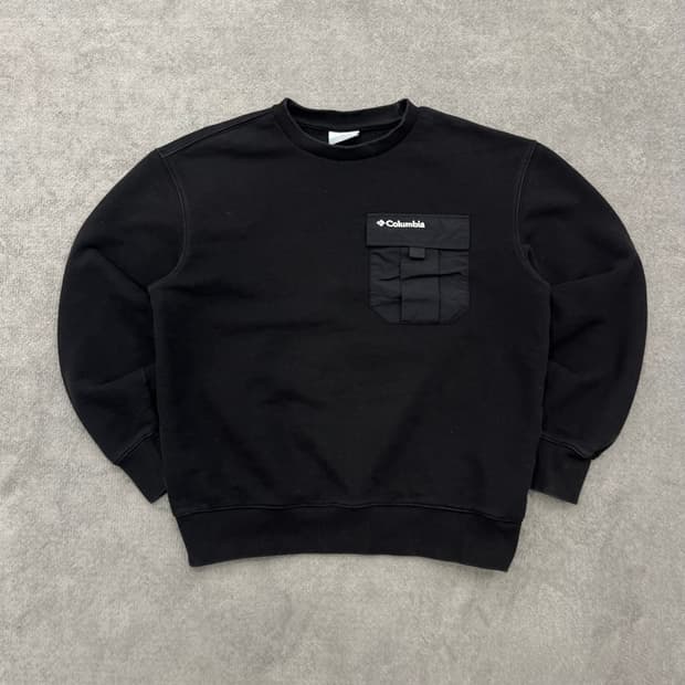 M 컬럼비아 블랙 포켓 맨투맨