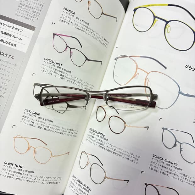 GOTTI 고티 티타늄 실버 반무테 안경