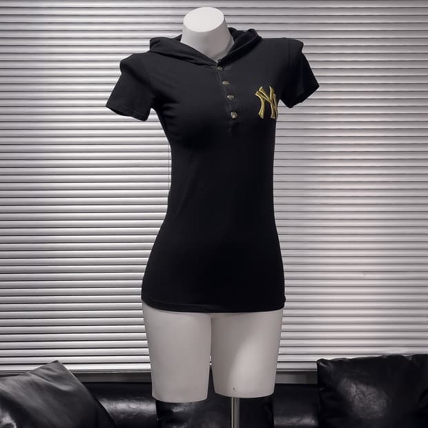 {MLB} NY Yankees Gold Logo Long Hoodie  