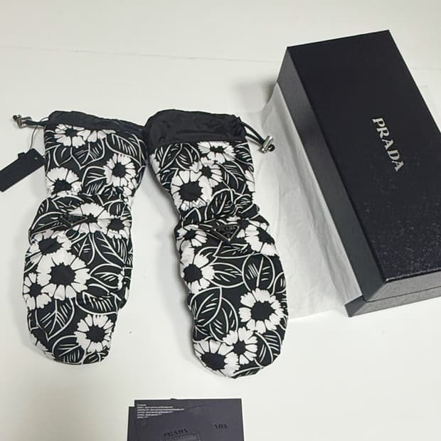 프라다 장갑 정품