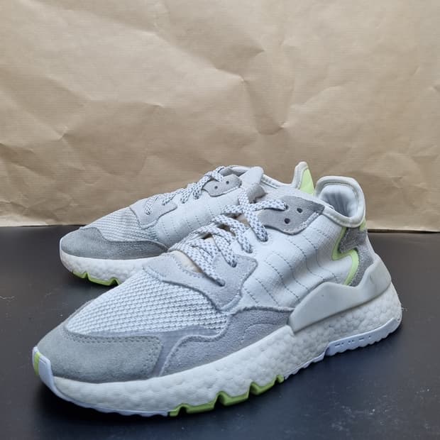 아디다스 나이트조거 여성운동화230 