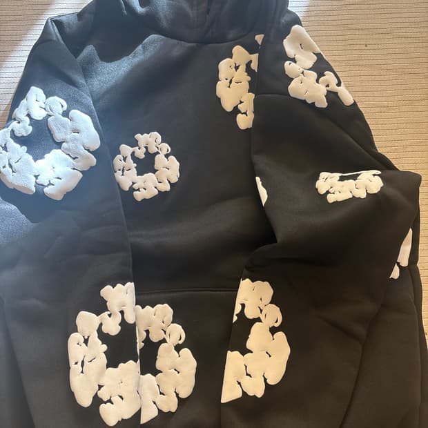 데님티어스 후드티