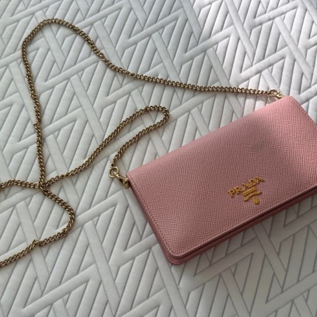 프라다 woc 체인 크로스백 지갑 가방 핑크 정품